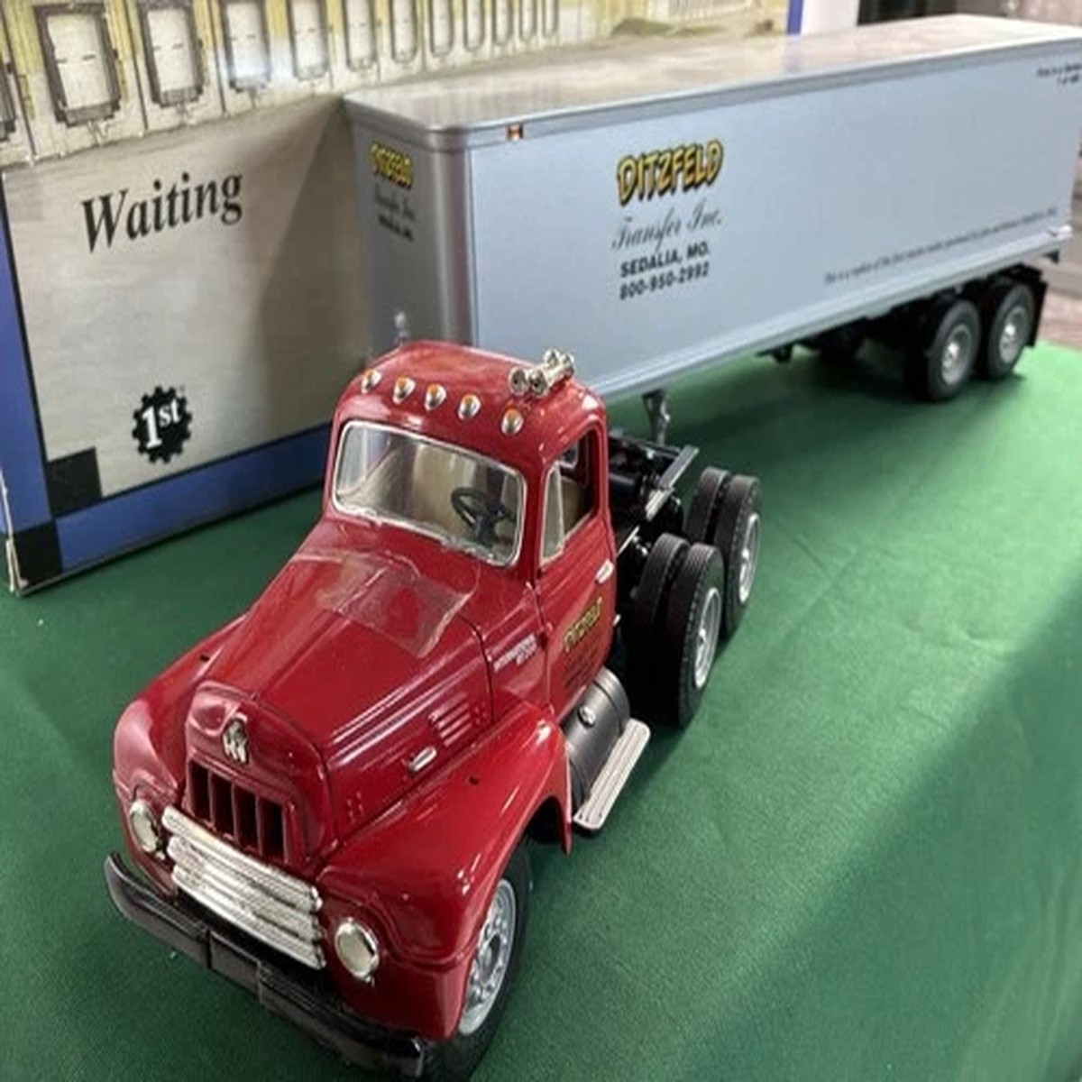First Gear 19-3304 Ditzfeld Transfer 1959 International Tractor Trailer 1/34 NIB